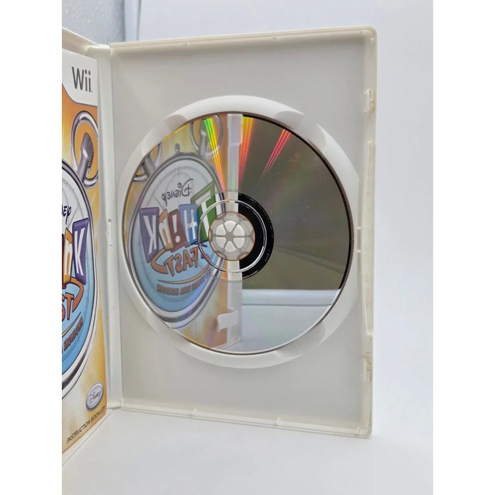 Disney TH!NK Fast The Ultimate Trivia Showdown Nintendo Wii Game CIB